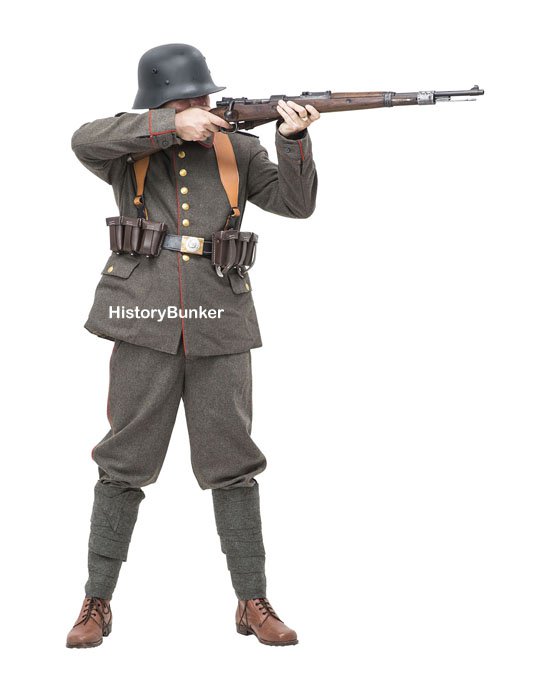 WW1 German enlisted man Uniform with Helmet and webbing